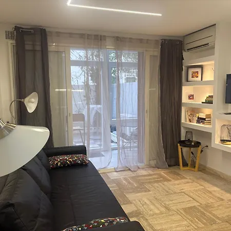 Апартаменты Pointe Croisette Avec Terrasse *
